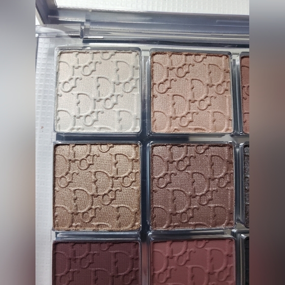 Dior Backstage Smoky Essentials Eyeshadow Palette - Picture 9 of 12